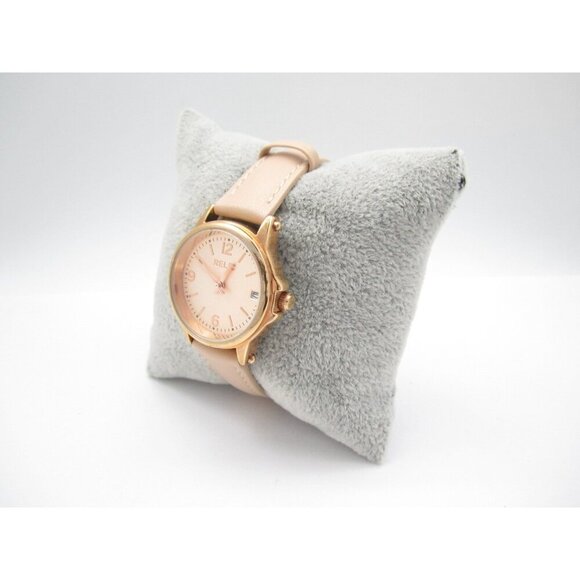 New Women Relic Quartz WR Analog 28mm Round Watch (H938) "New Battery" - Picture 5 of 9